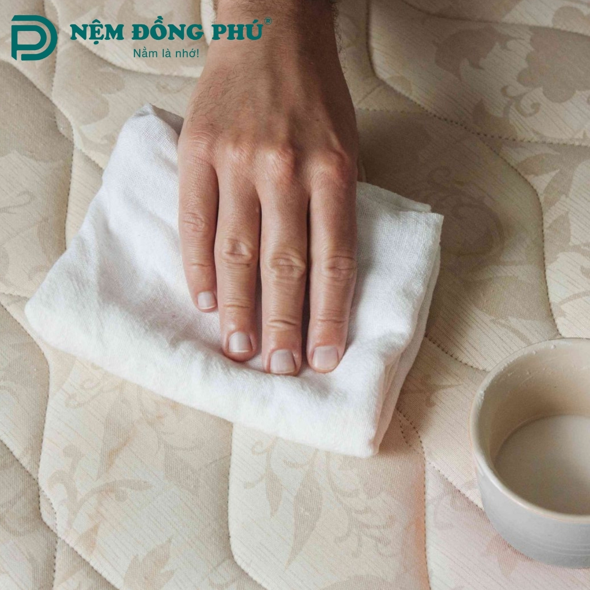 Hướng dẫn các cách xử lý nệm cao su bị ướt tại nhà