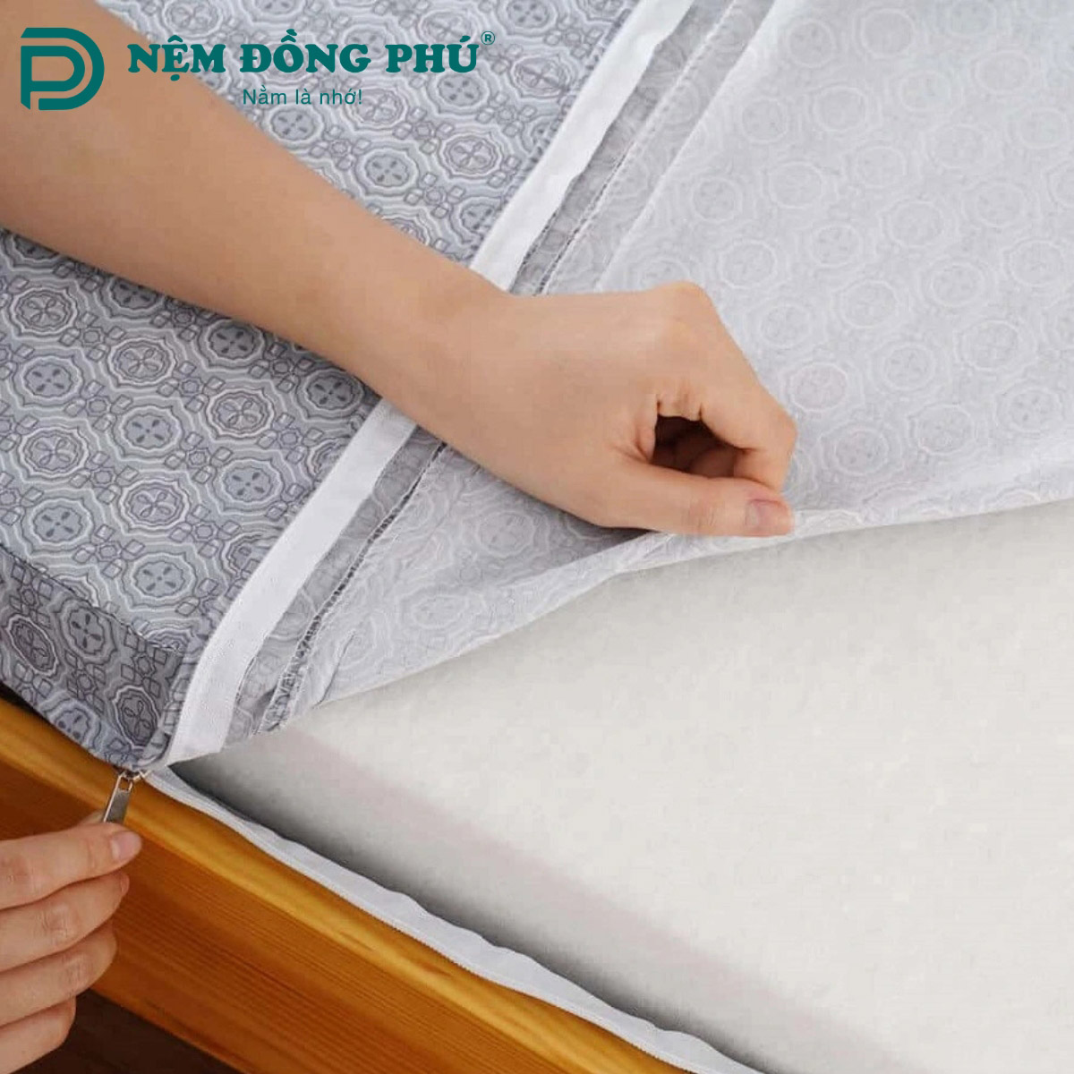 Nệm bông ép nhẹ, dễ di chuyển và vệ sinh