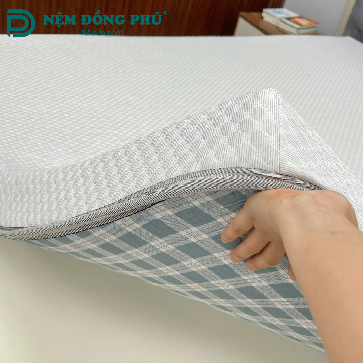 Nệm bông ép khá hợp với sinh viên, người đi làm muốn tiết kiệm chi phí