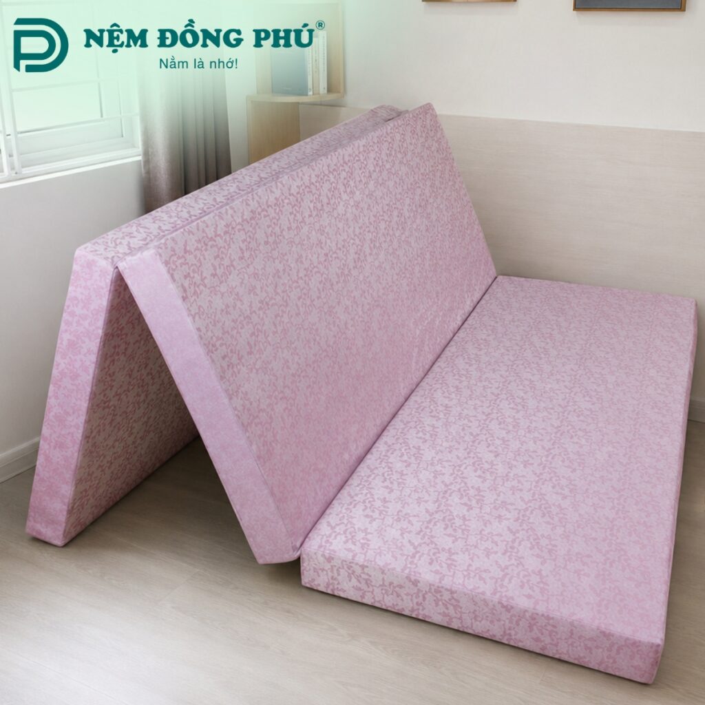 Đệm bông ép thiết kế gấp ba tiện lợi cho không gian nhỏ
